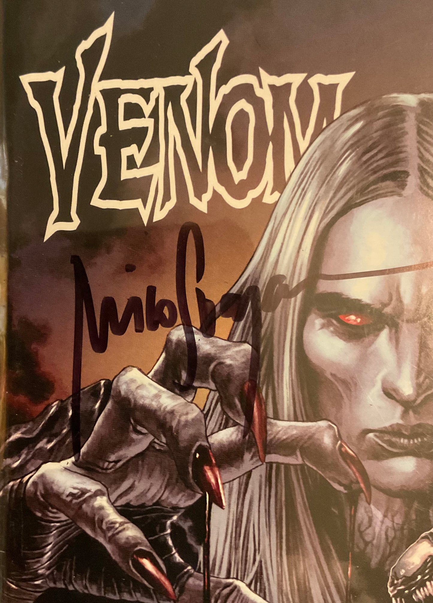 Marvel Comics Venom, vol 4, #6E, Mico Suayan variant, signed